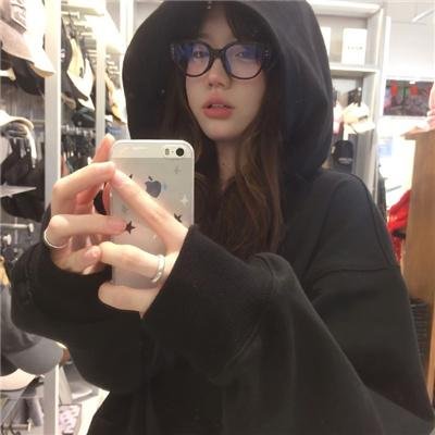 性爱自修室第二季 封面